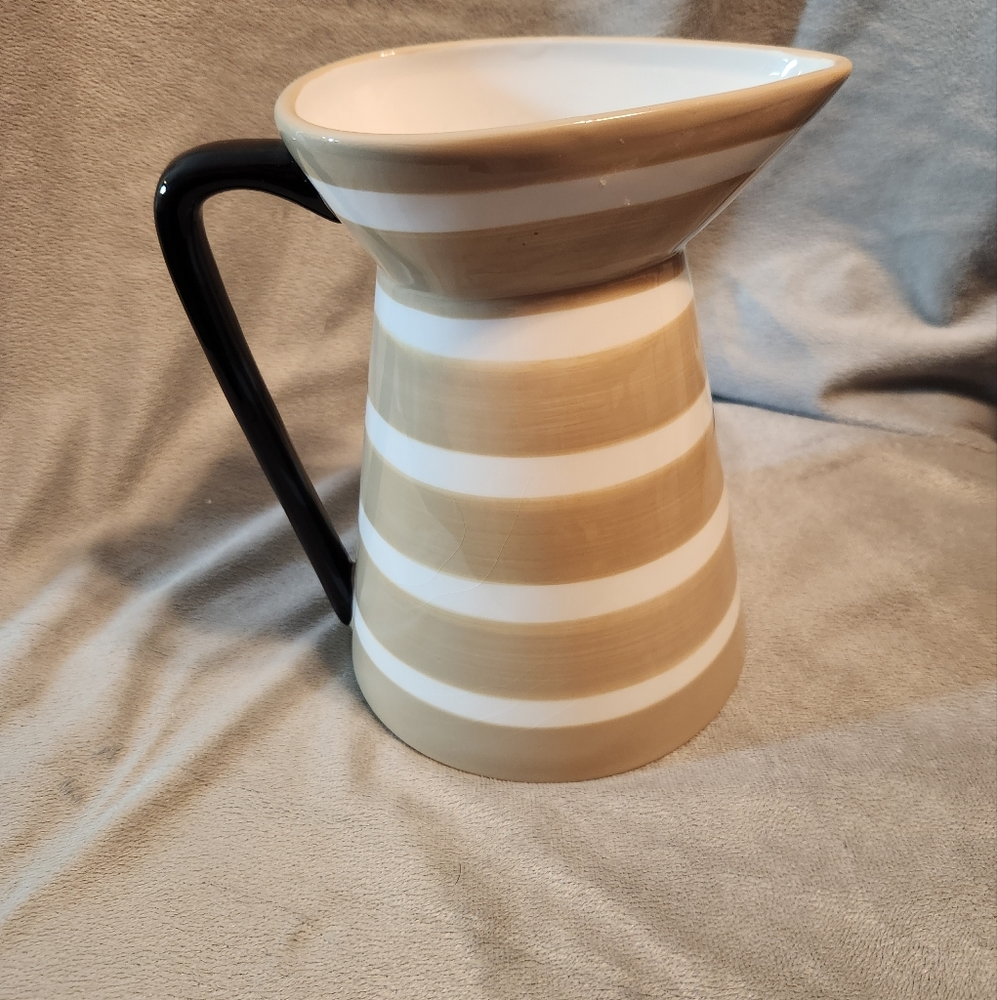 Laura Johnson Cobble Plank Flare Pitcher